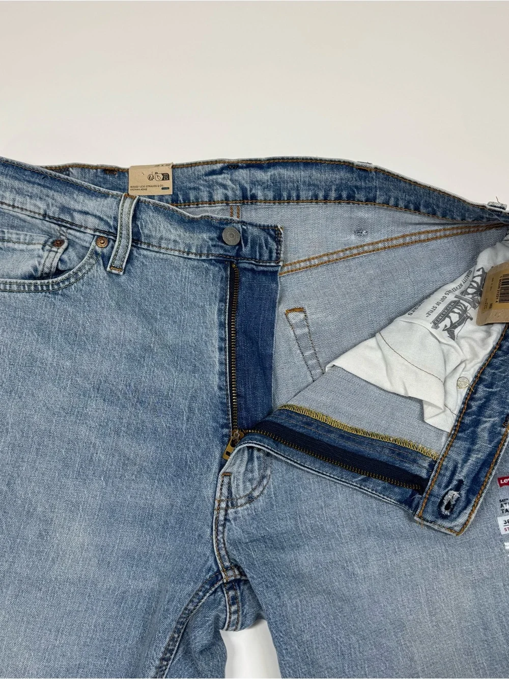 Levi's 541 Athletic Taper Stretch Jeans 38x30 Light Wash Blue